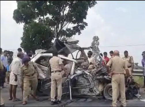 Car and bus collide in Karnataka's Mysore